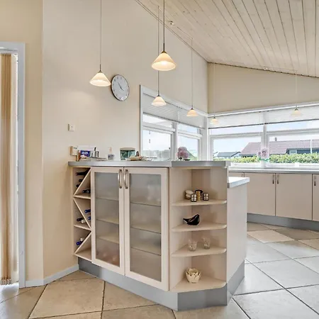 Feriehus Beautiful In With 4 Bedrooms, Sauna And Wifi 2 *