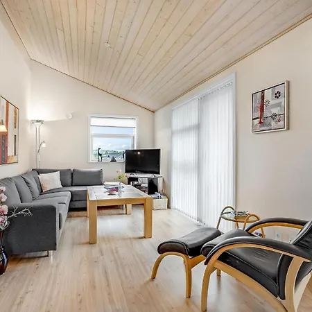 Beautiful In With Sauna בית נופש